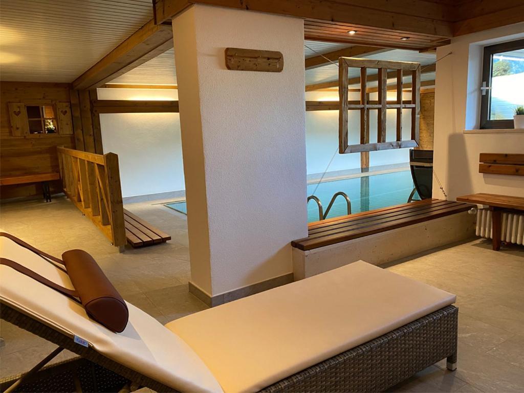 Haus Jaeger Ferienwohnungen Mit Indoor-Pool Inkl. Chiemgaukarte Ruhpolding Eksteriør billede