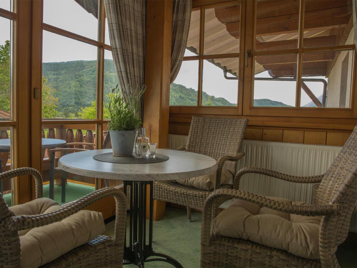 Haus Jaeger Ferienwohnungen Mit Indoor-Pool Inkl. Chiemgaukarte Ruhpolding Eksteriør billede