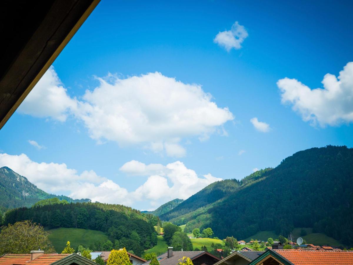 Haus Jaeger Ferienwohnungen Mit Indoor-Pool Inkl. Chiemgaukarte Ruhpolding Eksteriør billede