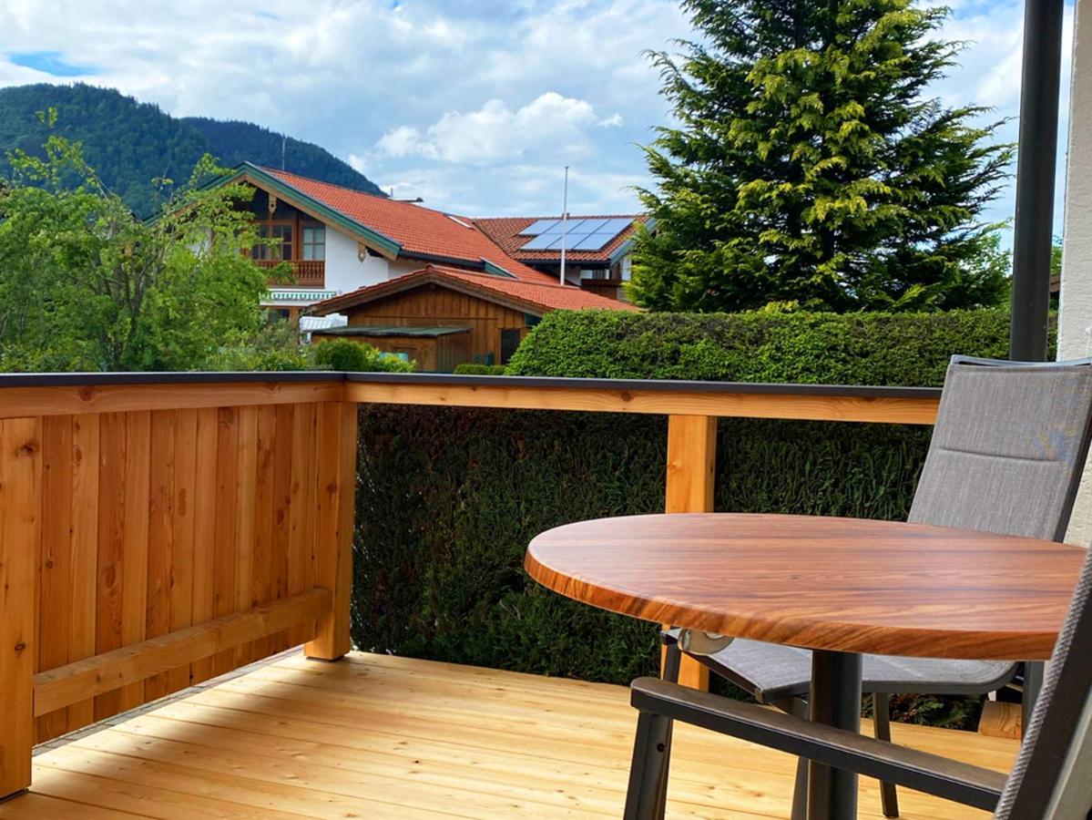 Haus Jaeger Ferienwohnungen Mit Indoor-Pool Inkl. Chiemgaukarte Ruhpolding Eksteriør billede